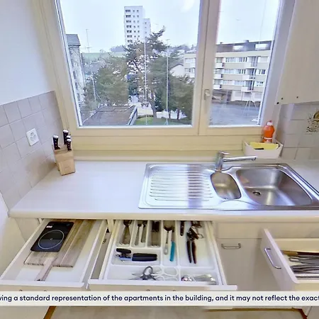 Simple 2 Bedroom With Essentials Apartment *